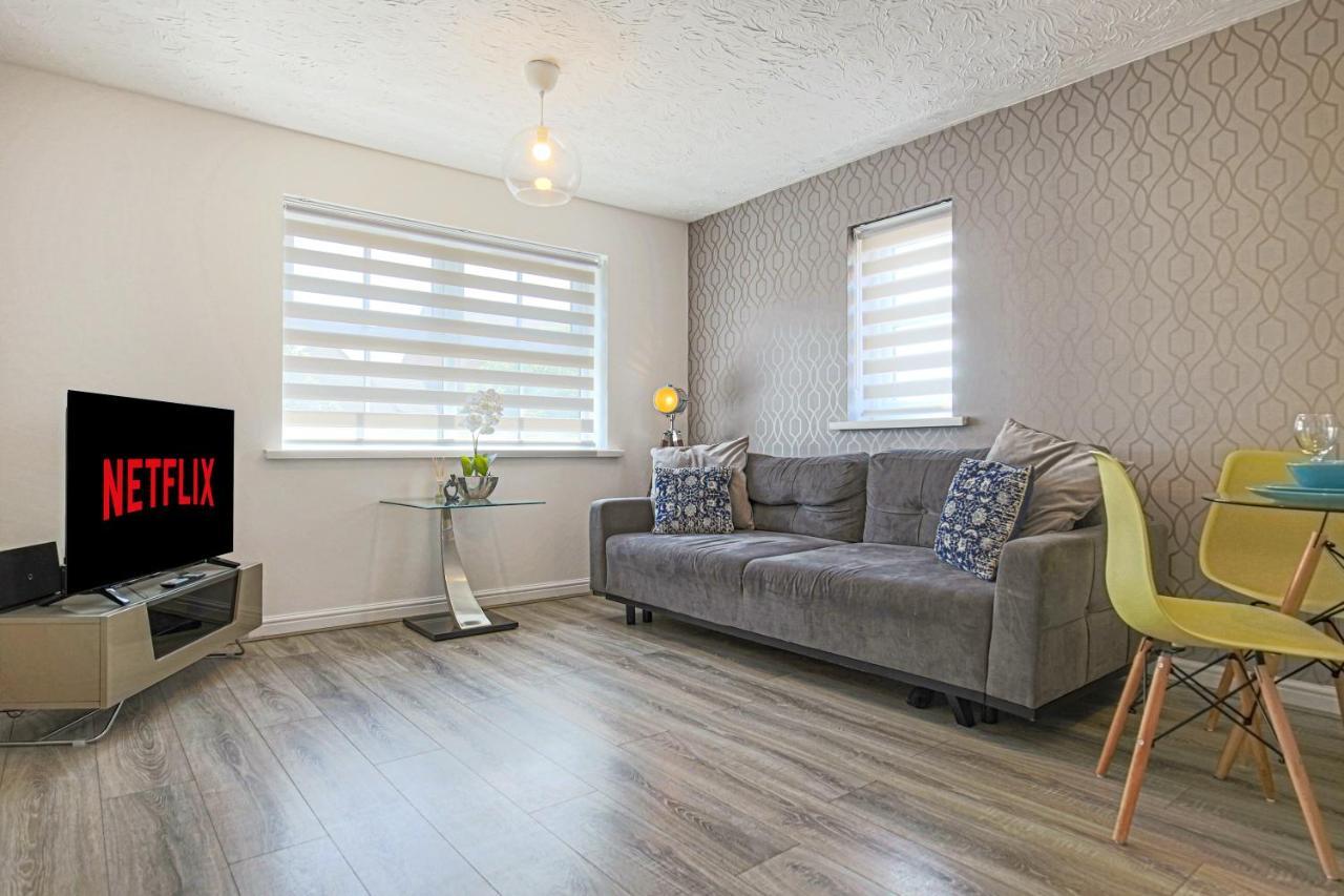 Delightful 2 Bed Apartment For Bicester Outlet Shopping By Platinum Key Properties ภายนอก รูปภาพ