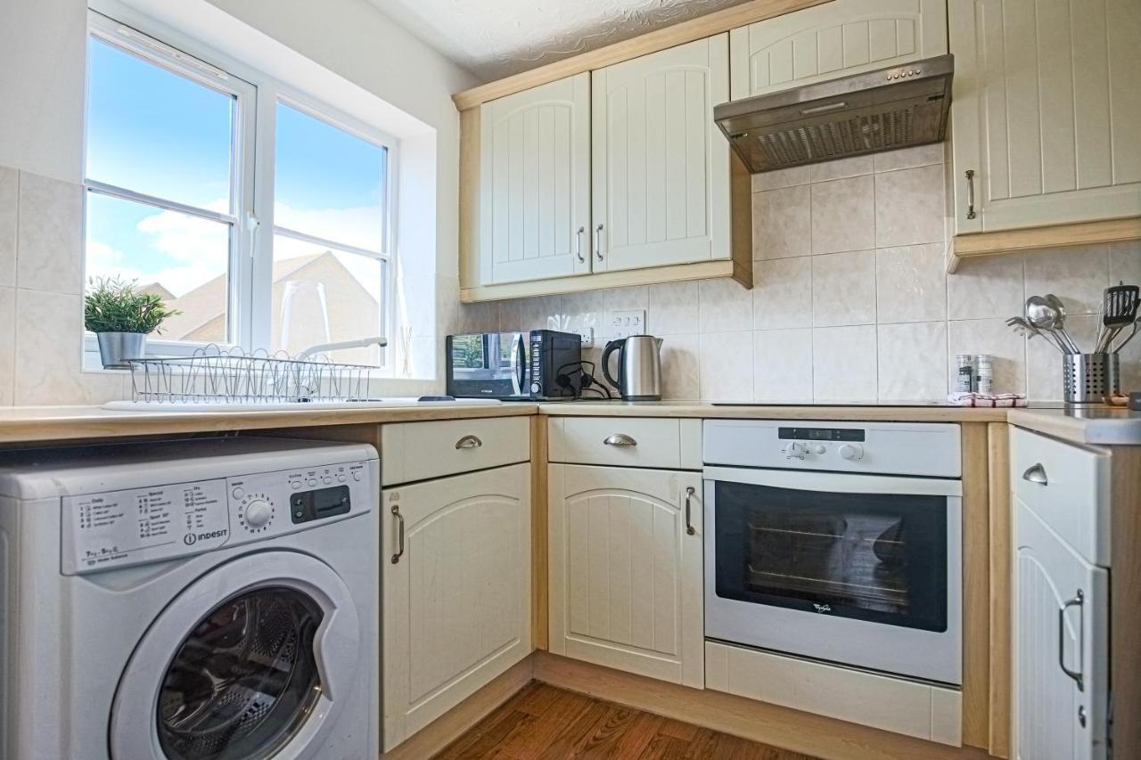 Delightful 2 Bed Apartment For Bicester Outlet Shopping By Platinum Key Properties ภายนอก รูปภาพ