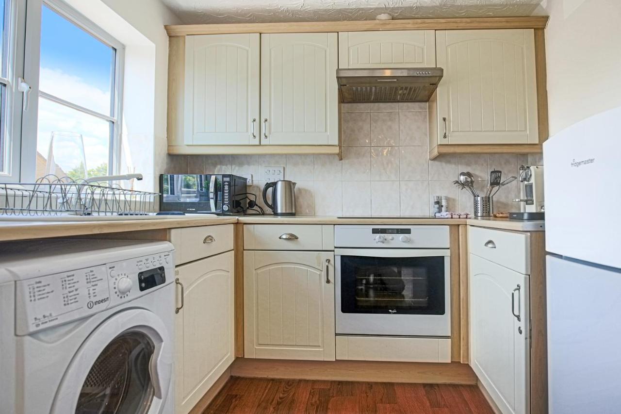 Delightful 2 Bed Apartment For Bicester Outlet Shopping By Platinum Key Properties ภายนอก รูปภาพ